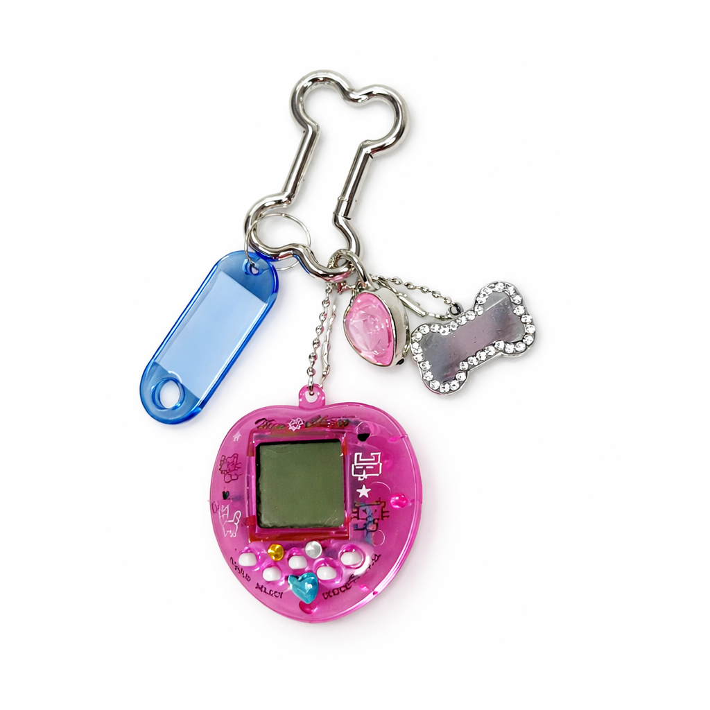 Lusitanna Pixel Charm – Interactive Retro Keychain