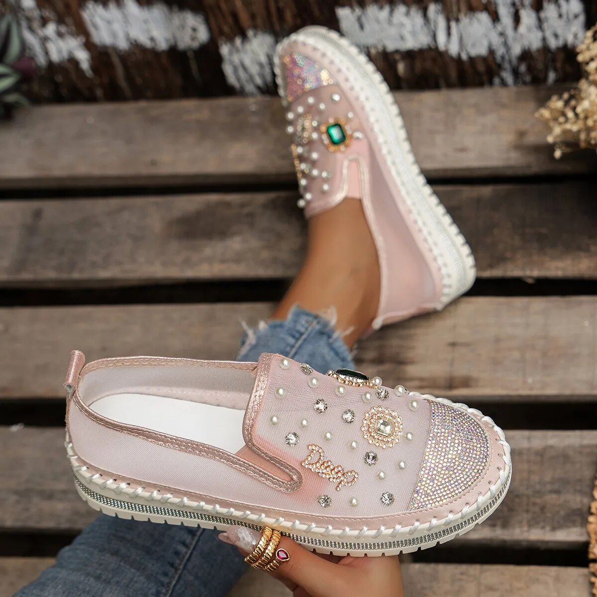 Clarissa Classy Star Sneakers - Stylish and Comfortable