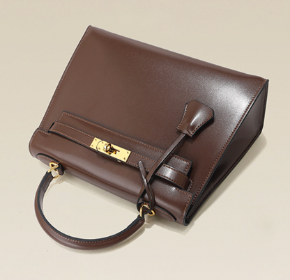 Grace Box – Bolsa Estruturada em Couro Genuíno Liso ( 28 CM )