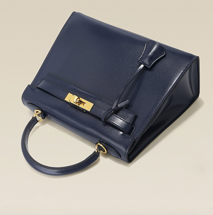 Grace Box – Bolsa Estruturada em Couro Genuíno Liso ( 28 CM )