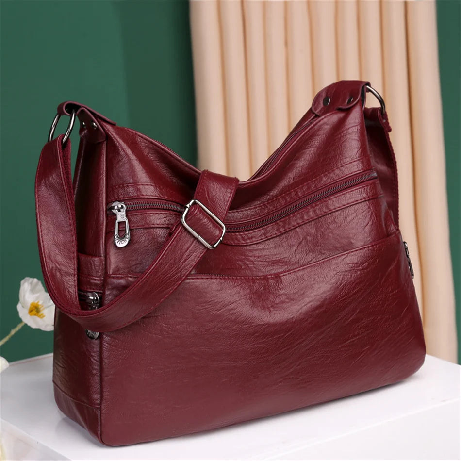 Vera Vintage – Elegant Hobo Bag