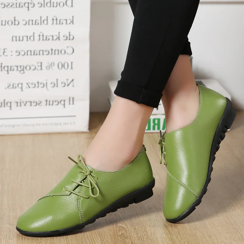 Olga Marie - Casual Sneakers