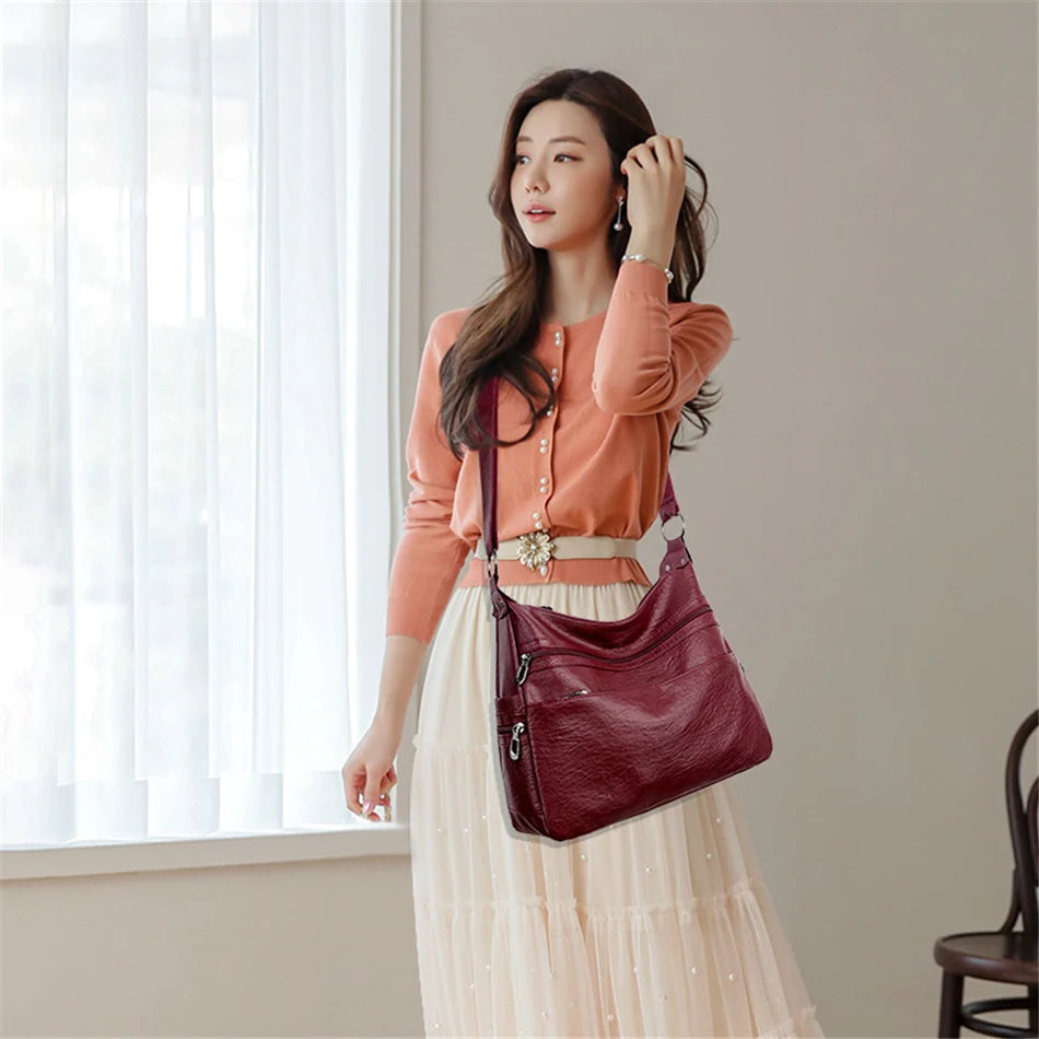 Vera Vintage – Elegant Hobo Bag