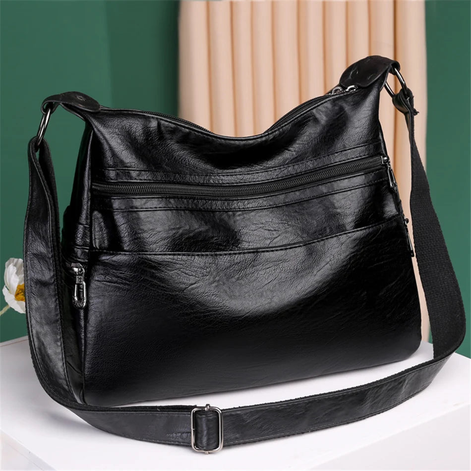 Vera Vintage – Elegant Hobo Bag