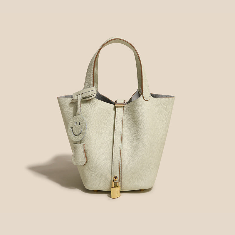 Camille Bucket – Bolsa Bucket em Couro Bovino Full-Grain