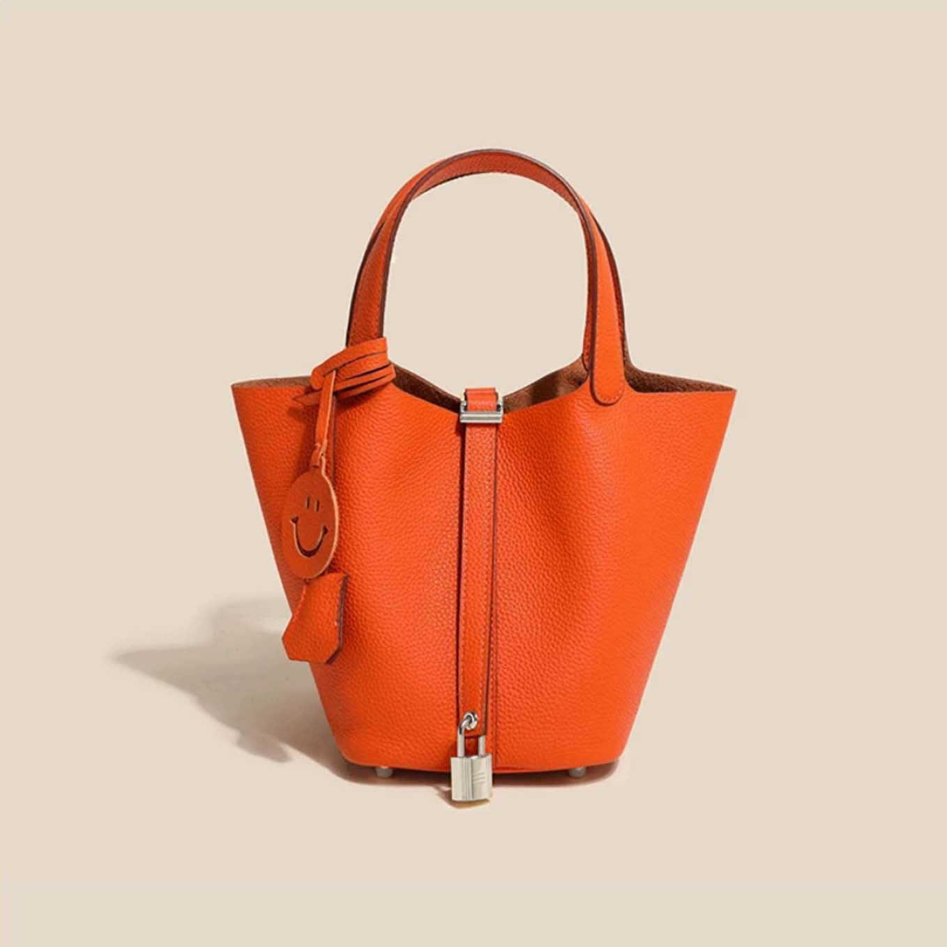 Camille Bucket – Bolsa Bucket em Couro Bovino Full-Grain