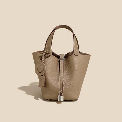 Camille Bucket – Bolsa Bucket em Couro Bovino Full-Grain