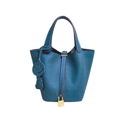 Camille Bucket – Bolsa Bucket em Couro Bovino Full-Grain