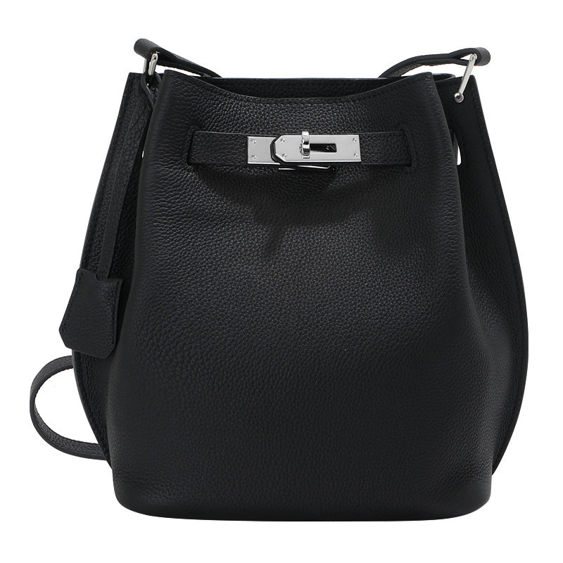 Noa Bucket – Togo Leather Bag
