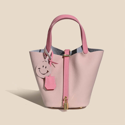 Camille Bucket – Bolsa Bucket em Couro Bovino Full-Grain