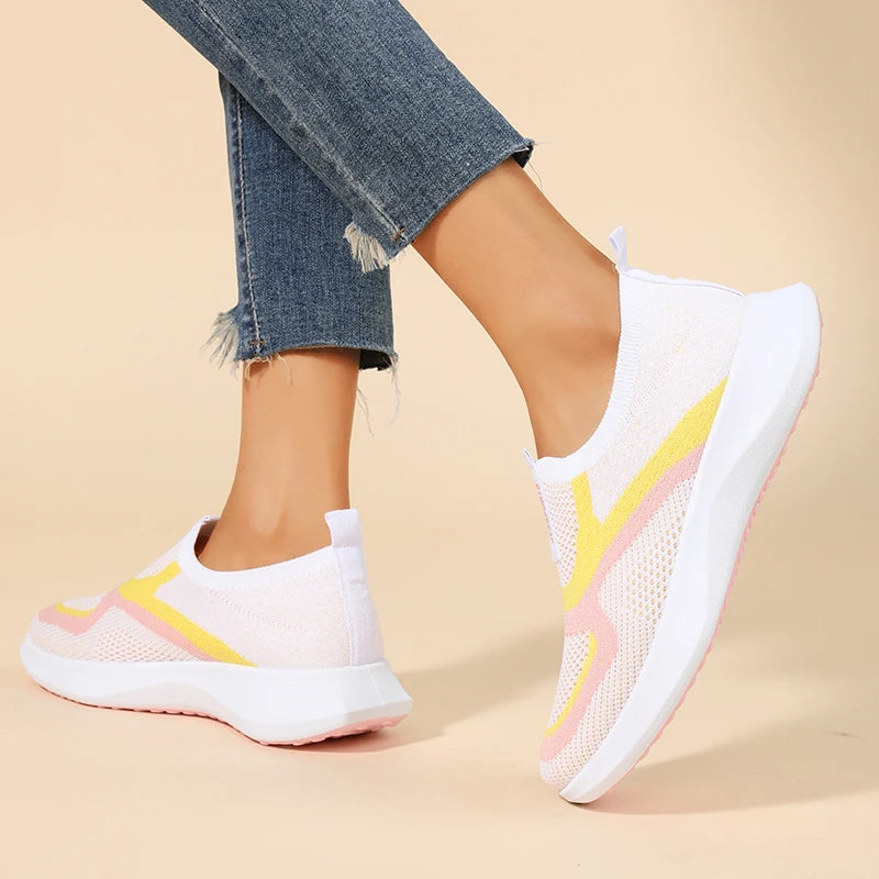 Minimalist stretch sock knit women's shoes, dual-tone curved jacquard side motif, wave-layered thick midsole, versatile travel flat