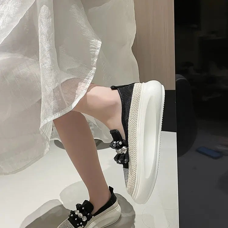 Dianna Star Sneakers - Elegant and Comfortable