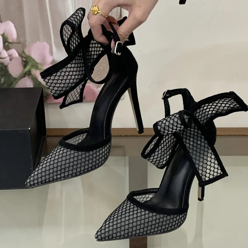 Zirem – Sapatos Elegantes em Rede Floral