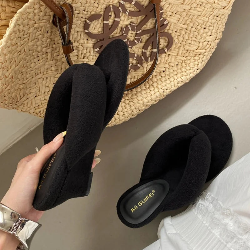 Serena Wedge – Chinelos Elegantes