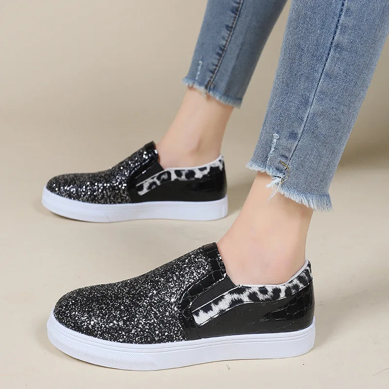 Maximma Star Tennis Shoes - Elegant, Fashionable, and Comfortable