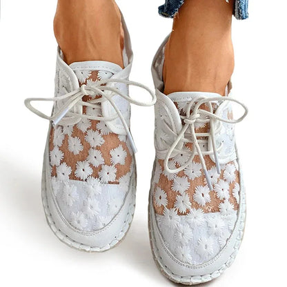 Kelly - Embroidered trainer-style shoe, very fresh and elegant