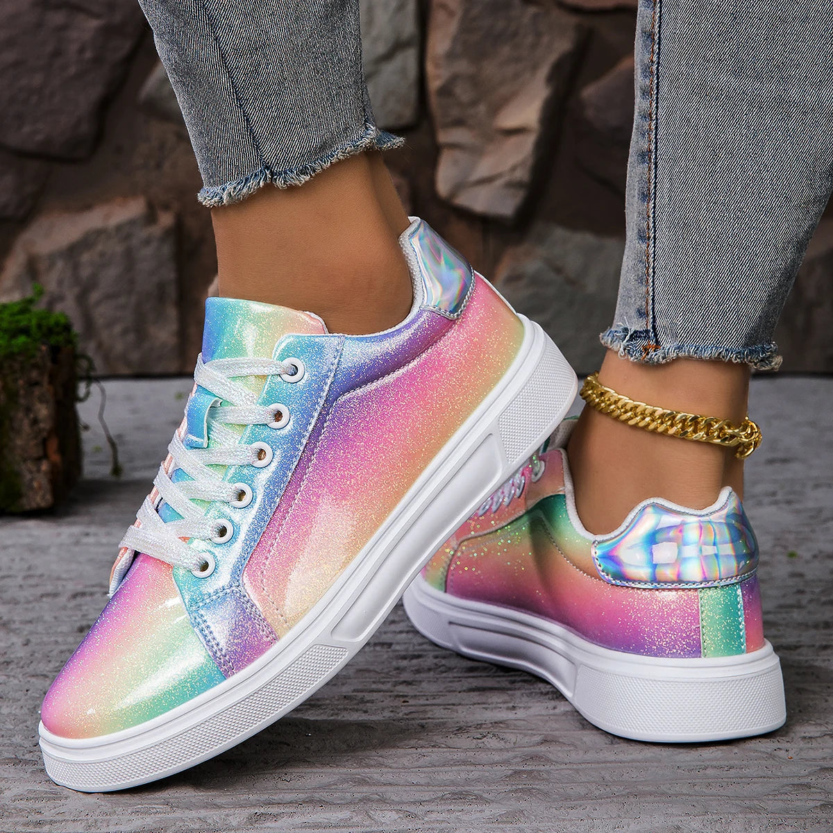 Mari Sneakers - Cool and comfortable