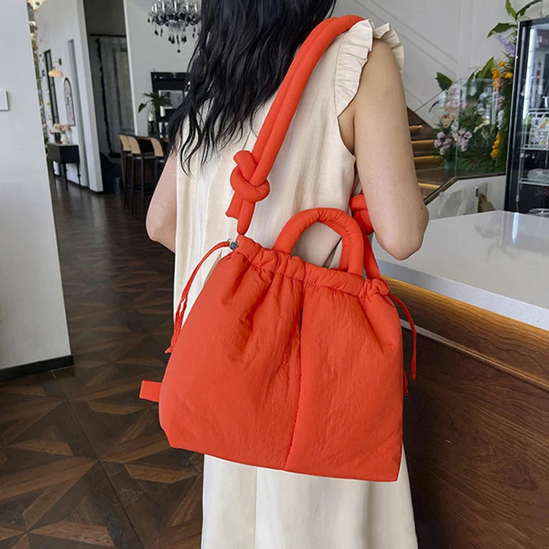 Bolsa Acolchoada "Nuvem Compacta"