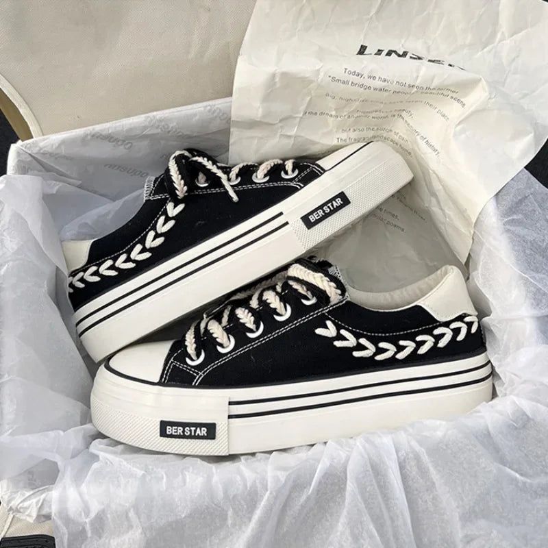 Clara Marie - Casual Sneakers