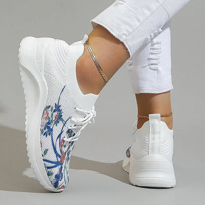 Ritinha Sneakers - Fresh and comfortable