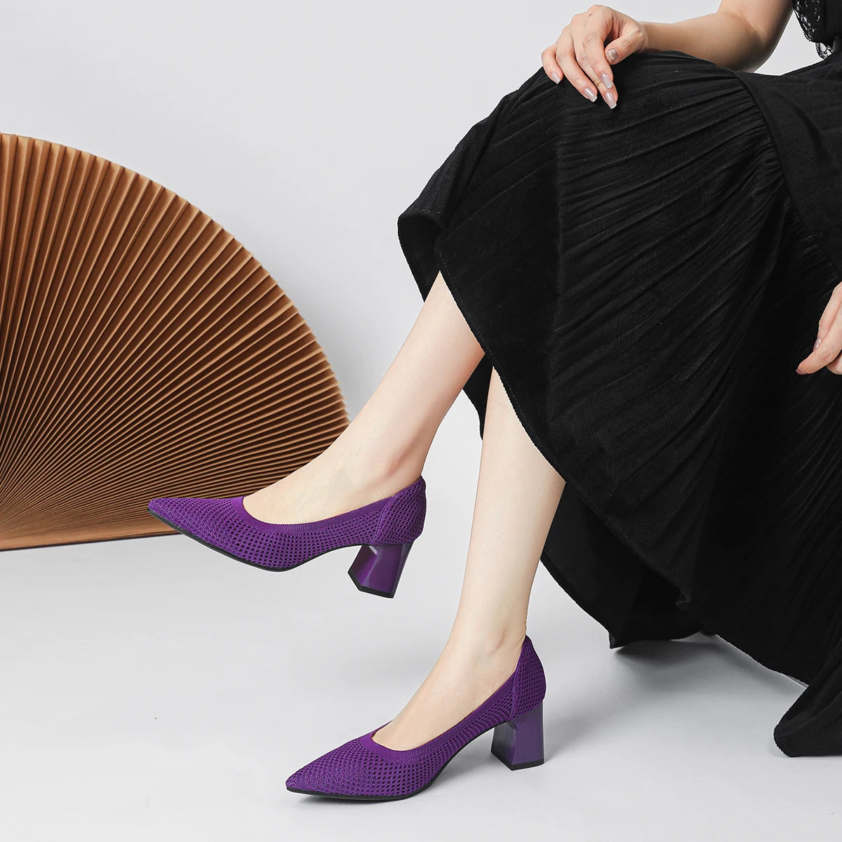 Victoria Pump - Very Elegant and Comfortable Mid-Heel Shoe