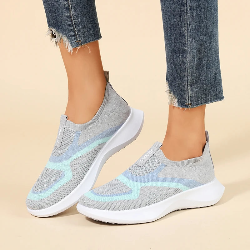 Minimalist stretch sock knit women's shoes, dual-tone curved jacquard side motif, wave-layered thick midsole, versatile travel flat