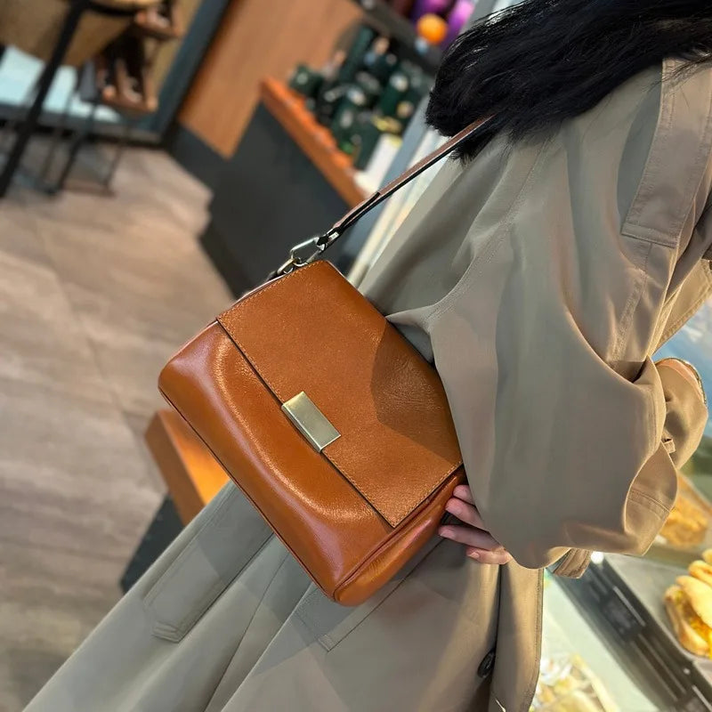Bianca Crossbody Bag in Genuine Leather – Casual Elegance