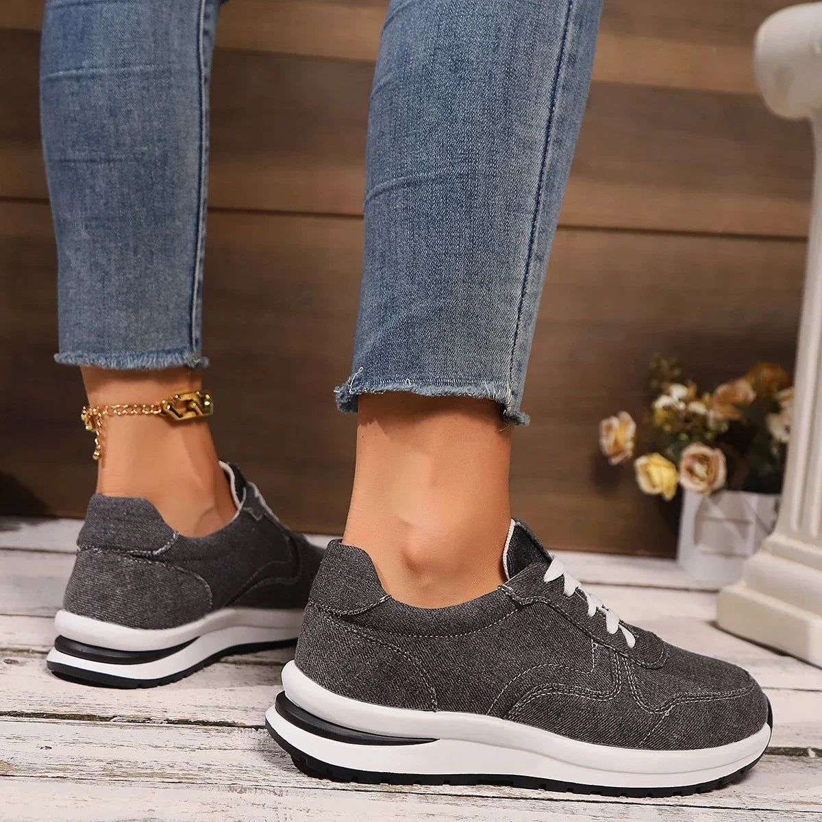 Lia Sneakers - Cool and comfortable