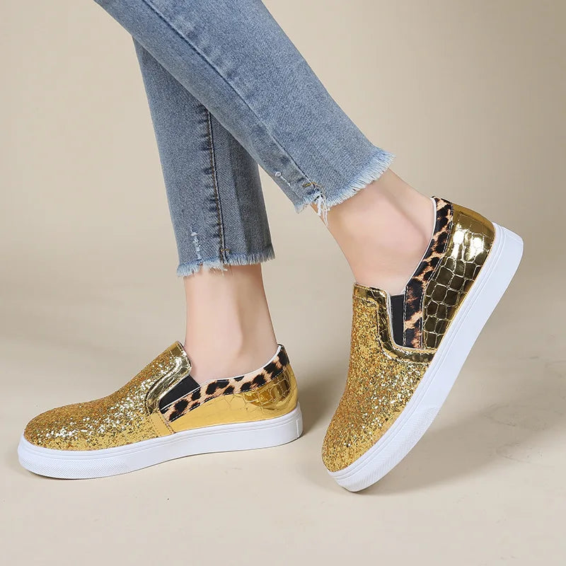 Maximma Star Tennis Shoes - Elegant, Fashionable, and Comfortable