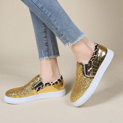 Maximma Star Tennis Shoes - Elegant, Fashionable, and Comfortable