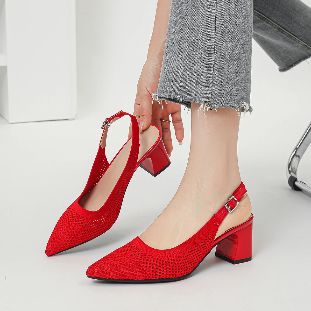 Sandrah - Very Elegant and Comfortable Mid-Heel Shoe