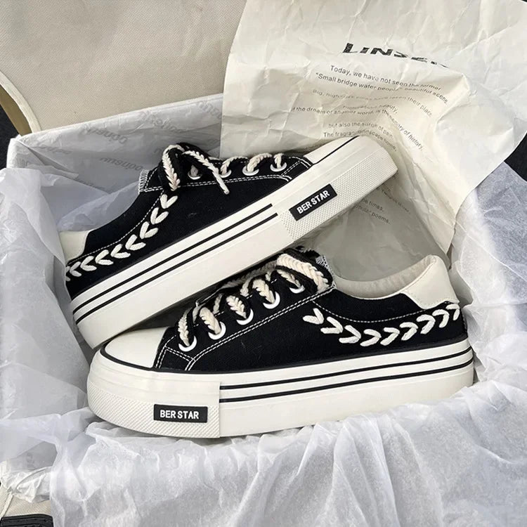 Clara Marie - Casual Sneakers