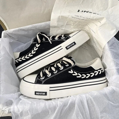 Clara Marie - Casual Sneakers