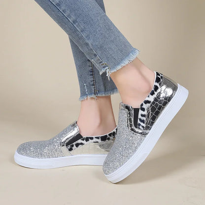 Maximma Star Tennis Shoes - Elegant, Fashionable, and Comfortable