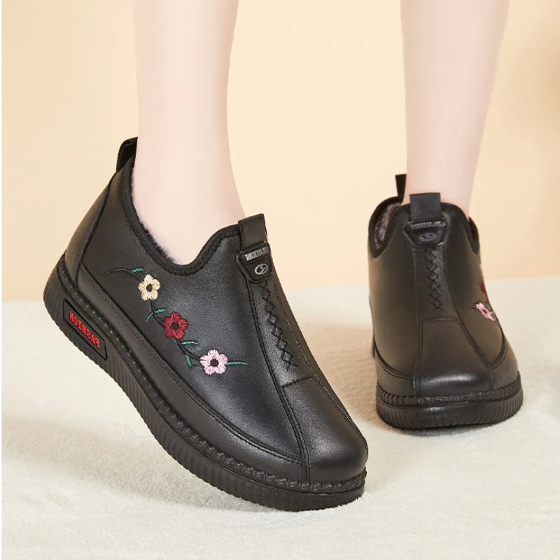 RAFFEZI 2.0 Sneakers - Comfortable, Waterproof, and Velvety