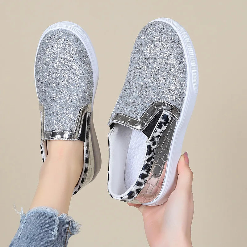 Maximma Star Tennis Shoes - Elegant, Fashionable, and Comfortable