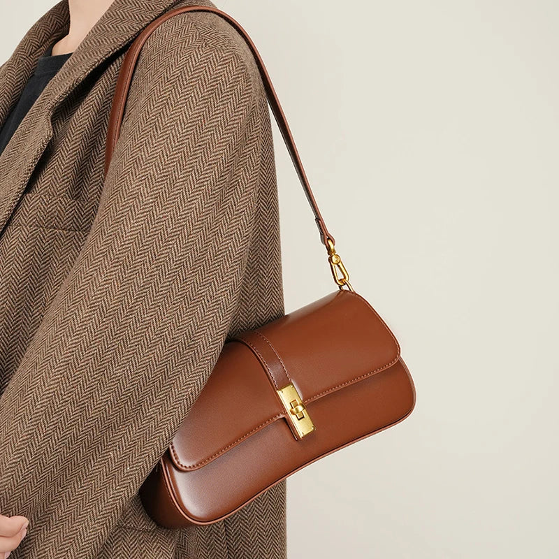 Bolsa Baguete "Clássica Lux Couro Genuíno"