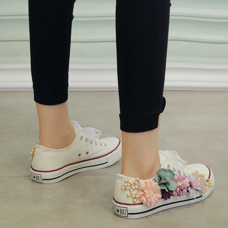 Flora 2 - Super Comfortable Casual Sneakers