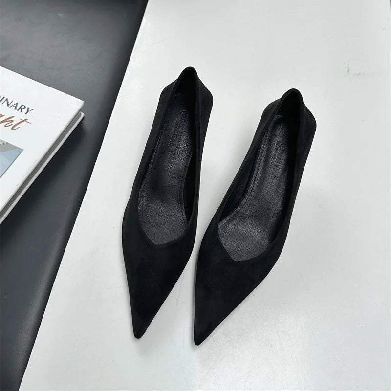 Celeste Élite – Sapatos Clássicos de Salto Fino