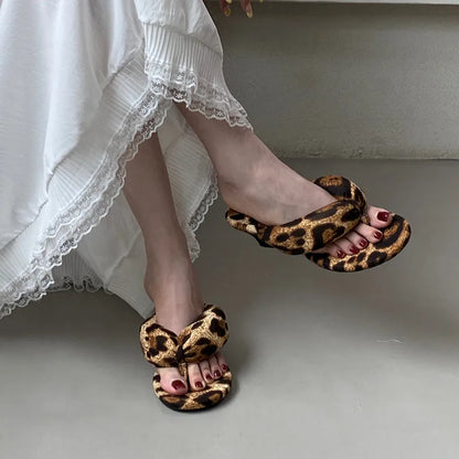 Serena Wedge – Chinelos Elegantes