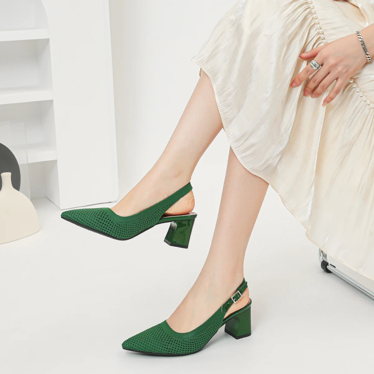 Sandrah - Very Elegant and Comfortable Mid-Heel Shoe