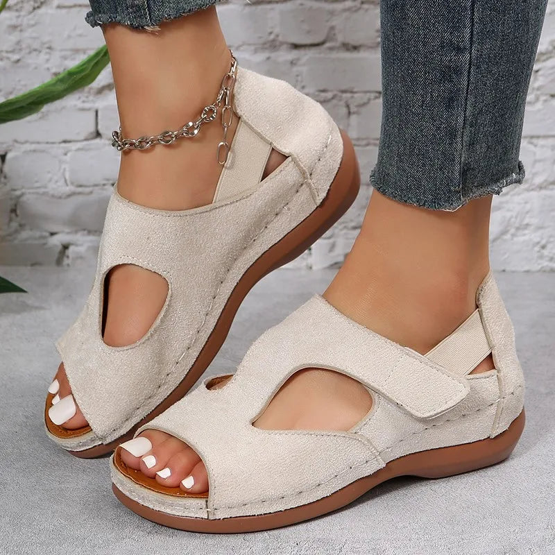 Lina - Comfortable and very elegant semi-orthopaedic sandal