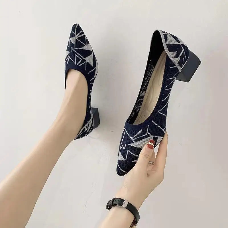 Miss Isadora Pump - Sapato de Salto Bloco muito Elegante e Confortável